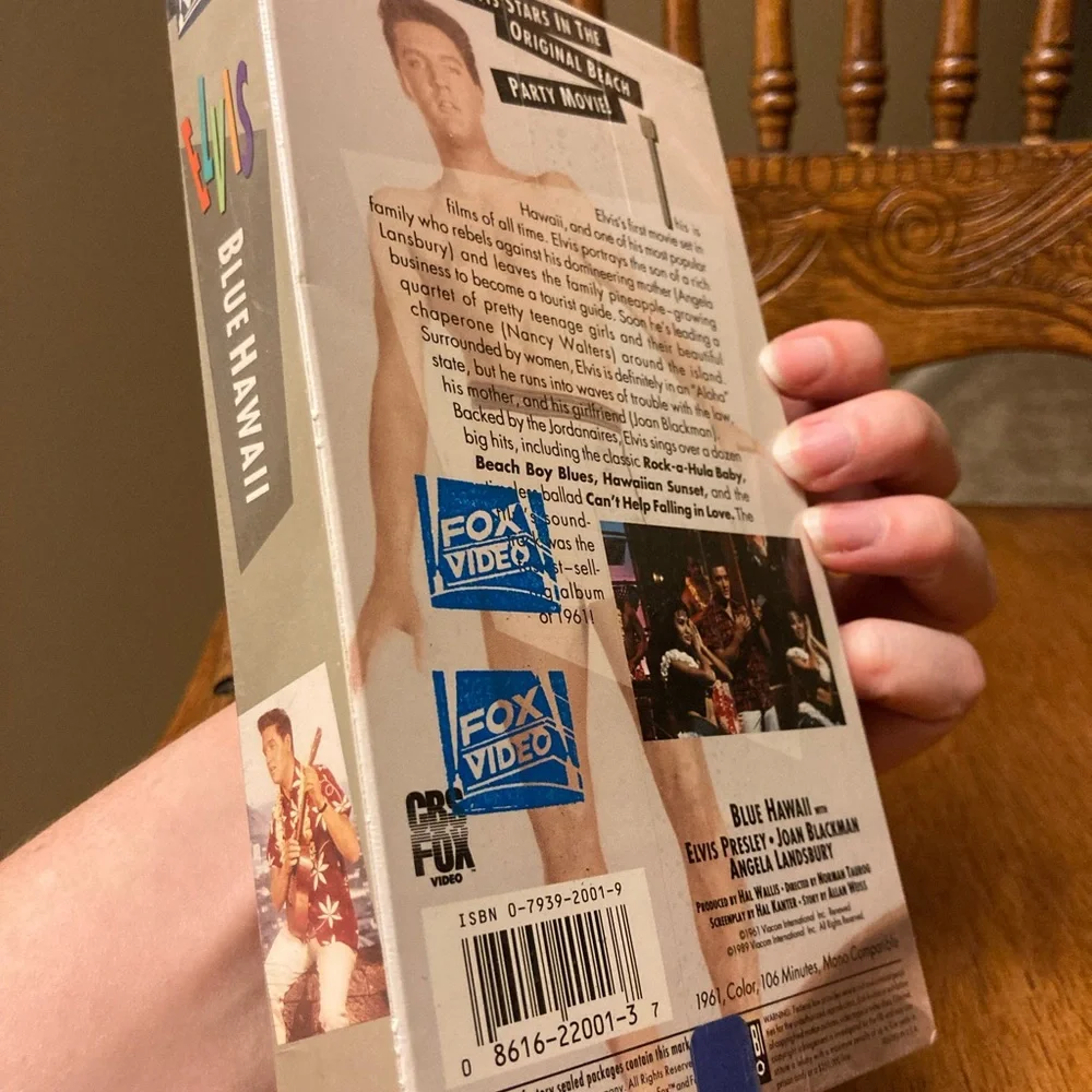 Blue Hawaii Starring Elvis Presley - Vintage Sealed VHS - Picture 3 of 5